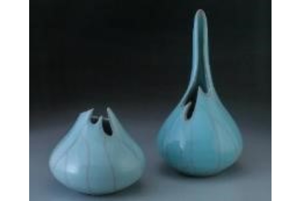 浦口雅行 青瓷花生 1992作 共箱 共布 花瓶 花入 青磁 陶芸家 青瓷 浦口雅行 | 作家紹介 | Gallery BLOOM|広島県呉市のギャラリー